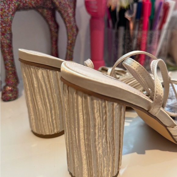 Beautiful sandals with bow 🩷 - Picture 8 of 9